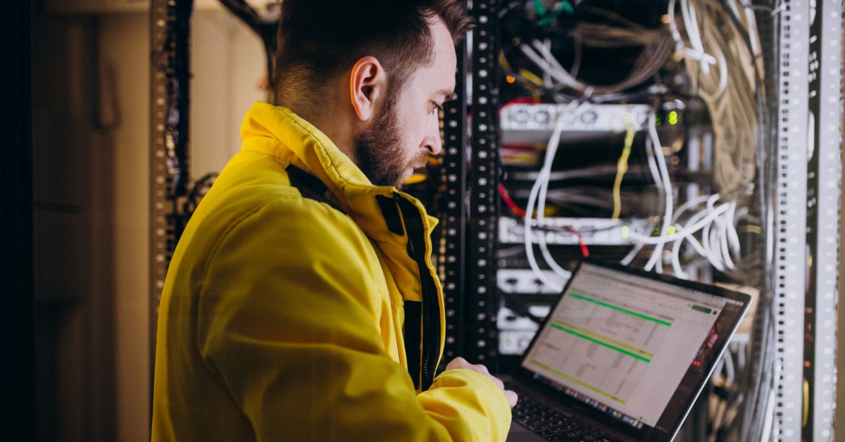 Why Hiring Certified Fiber Optic Installers Is So Important